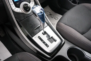 Седан Hyundai Elantra 2012 года, 1019000 рублей, Красноярск