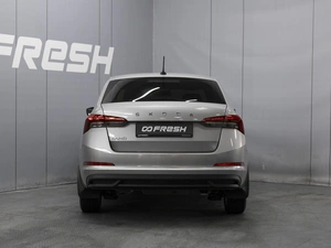 Лифтбек Skoda Rapid 2021 года, 1630000 рублей, Омск