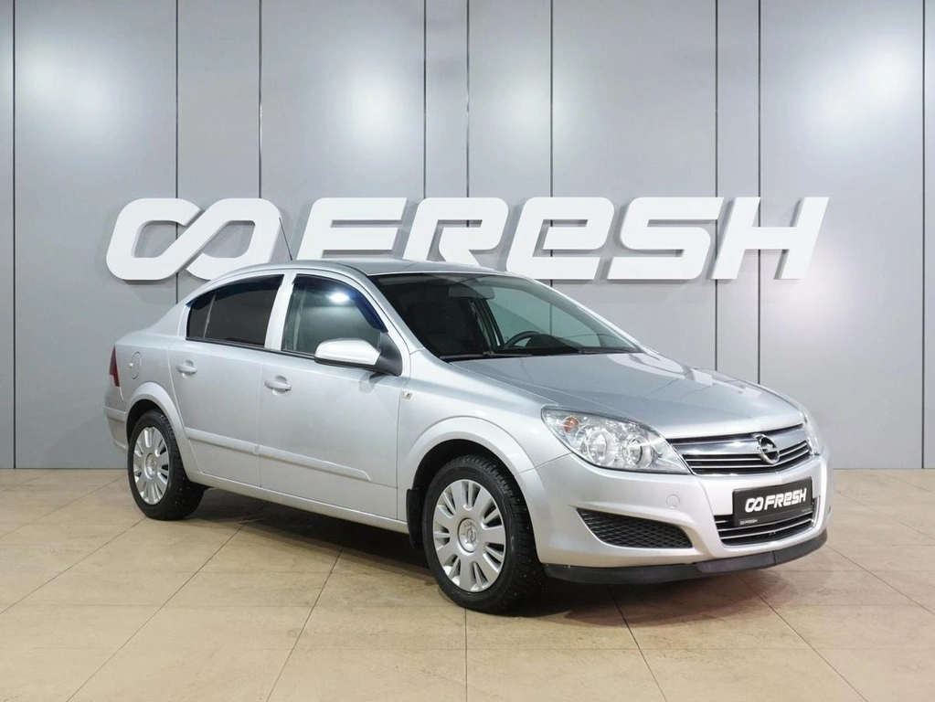 Седан Opel Astra 2008 года, 599000 рублей, Воронеж