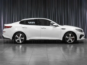Седан Kia Optima 2018 года, 1999000 рублей, Тюмень