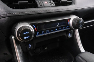 Внедорожник Toyota RAV4 2021 года, 3549000 рублей, Красноярск