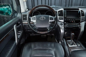 Внедорожник Toyota Land Cruiser 2014 года, 3877000 рублей, Красноярск