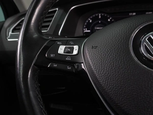 Внедорожник Volkswagen Tiguan 2018 года, 2599000 рублей, Воронеж