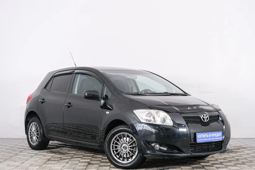 Хетчбэк Toyota Auris 2008 года, 749000 рублей, Красноярск