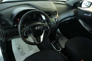 Седан Hyundai Solaris 2016 года, 1049000 рублей, Омск