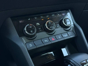 Внедорожник Skoda Karoq 2020 года, 2399000 рублей, Ижевск