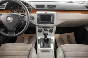 Седан Volkswagen Passat 2007 года, 739000 рублей, Барнаул