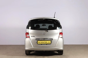 Минивэн Honda Freed 2011 года, 1199000 рублей, Новосибирск