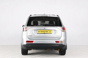 Внедорожник Mitsubishi Outlander 2013 года, 1399000 рублей, Челябинск