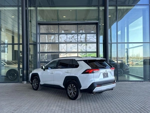 Внедорожник Toyota RAV4 2024 года, 3790000 рублей, Уфа