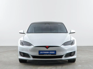 Лифтбек Tesla Model S 2017 года, 2951444 рублей, Москва