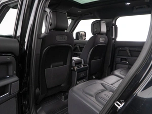 Внедорожник Land Rover Defender 2021 года, 6825444 рублей, Москва