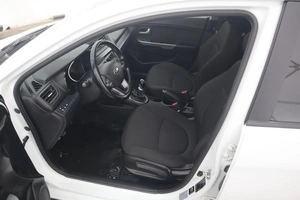 Седан Kia Rio 2014 года, 900000 рублей, Орёл