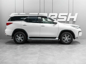 Внедорожник Toyota Fortuner 2017 года, 3076000 рублей, Тюмень