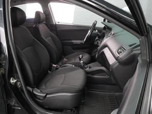 Седан Kia Rio 2016 года, 1149000 рублей, Воронеж