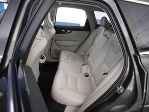 Внедорожник Volvo XC60 2021 года, 3683055 рублей, Москва