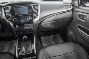 Пикап Mitsubishi L200 2016 года, 1999000 рублей, Барнаул