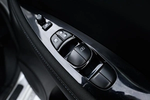 Хетчбэк Nissan Leaf 2018 года, 1890000 рублей, Ульяновск