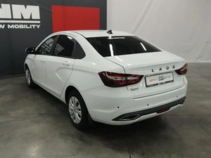 Седан ВАЗ (LADA) Vesta 2023 года, 1330000 рублей, Курск