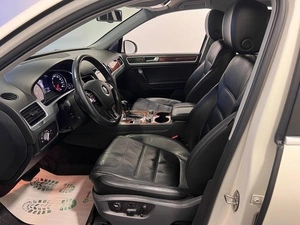 Внедорожник Volkswagen Touareg 2004 года, 799000 рублей, Красноярск