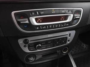 Седан Renault Fluence 2015 года, 859000 рублей, Волгоград