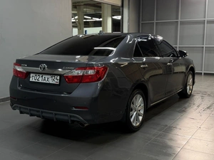 Седан Toyota Camry 2013 года, 1597000 рублей, Красноярск