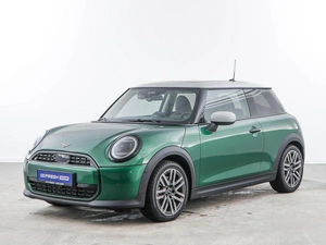 Хетчбэк MINI Cooper 2024 года, 4898999 рублей, Москва