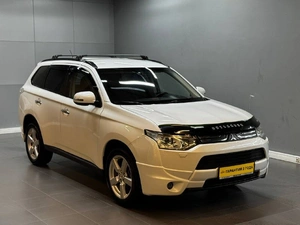 Внедорожник Mitsubishi Outlander 2013 года, 1487000 рублей, Красноярск