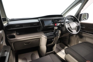 Минивэн Honda Stepwgn 2016 года, 1689000 рублей, Новосибирск