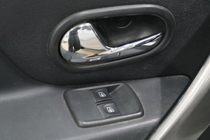 Хетчбэк Renault Sandero Stepway 2017 года, 1039000 рублей, Омск