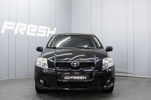 Хетчбэк Toyota Auris 2008 года, 590000 рублей, Омск