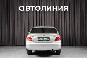 Седан Toyota Camry 2005 года, 819000 рублей, Красноярск