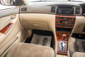 Седан Toyota Corolla 2001 года, 589000 рублей, Барнаул