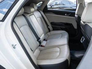 Седан Kia K5 2020 года, 2750000 рублей, Волгоград