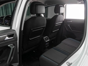 Внедорожник Volkswagen Tiguan 2019 года, 2599000 рублей, Тюмень