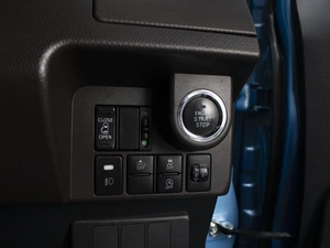 Минивэн Daihatsu Thor 2018 года, 890000 рублей, Омск