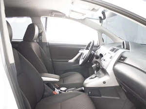 Минивэн Toyota Verso 2011 года, 1180777 рублей, Омск