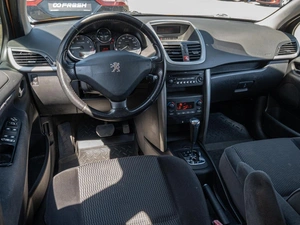 Хетчбэк Peugeot 207 2007 года, 460000 рублей, Краснодар