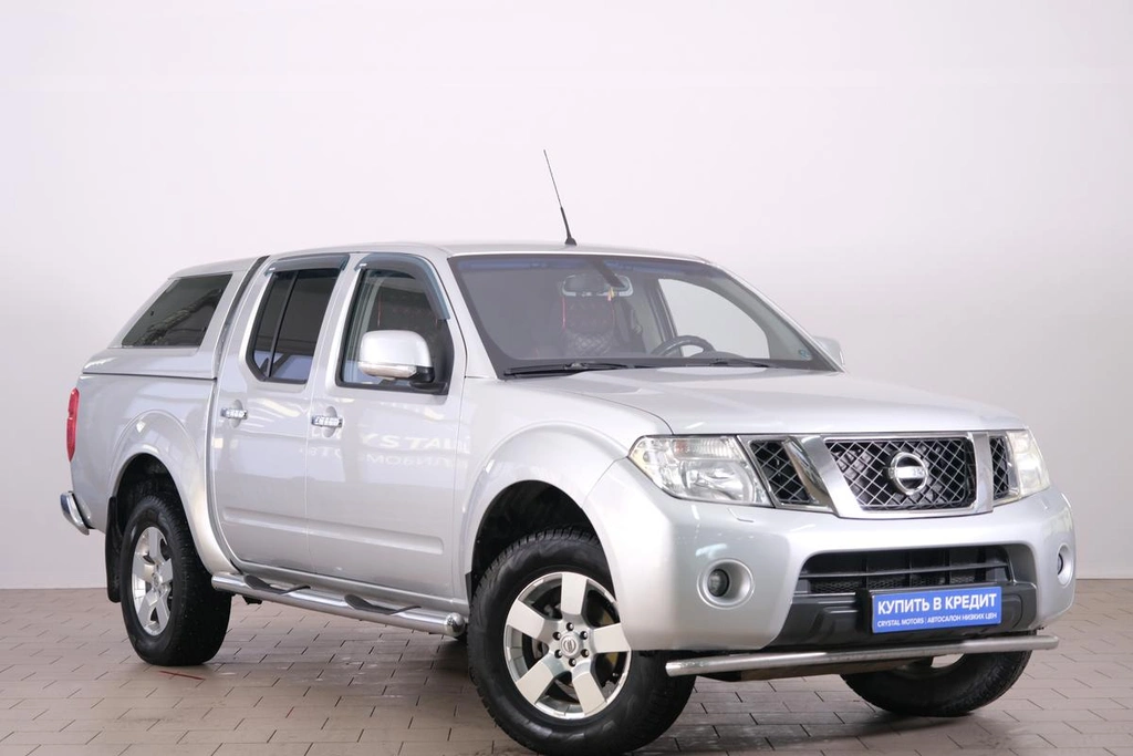 Пикап Nissan Navara 2010 года, 1399000 рублей, Омск