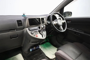 Минивэн Toyota Wish 2004 года, 699000 рублей, Новосибирск