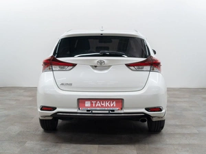 Хетчбэк Toyota Auris 2016 года, 1455000 рублей, Красноярск