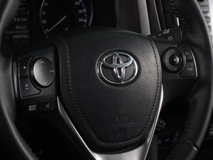 Внедорожник Toyota RAV4 2017 года, 1699000 рублей, Воронеж