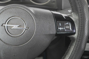 Седан Opel Astra 2008 года, 749000 рублей, Кемерово