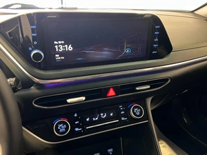 Седан Hyundai Sonata 2019 года, 1759000 рублей, Красноярск