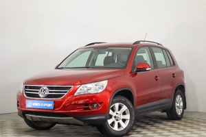 Внедорожник Volkswagen Tiguan 2010 года, 1089000 рублей, Пермь