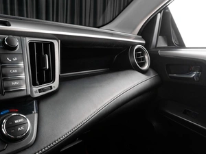 Внедорожник Toyota RAV4 2015 года, 1929000 рублей, Тюмень