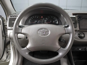 Седан Toyota Camry 2002 года, 680000 рублей, Омск