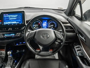 Внедорожник Toyota C-HR 2017 года, 1890000 рублей, Красноярск