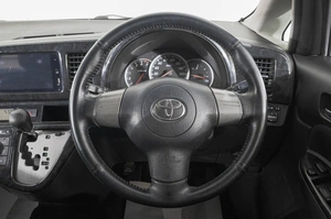 Минивэн Toyota Wish 2008 года, 899000 рублей, Барнаул