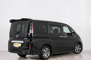 Минивэн Honda Stepwgn Spada 2015 года, 1559000 рублей, Красноярск